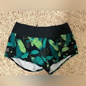 Oiselle Roga Size 6